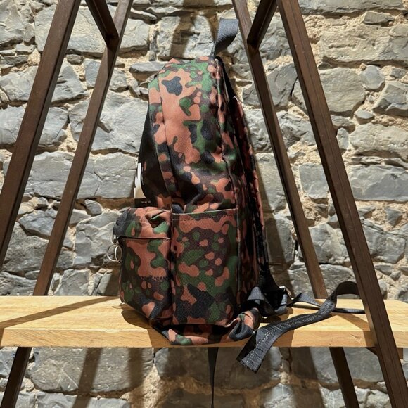 Off-White Green Camouflage Arrow Print Backpack - Picture 5 of 16